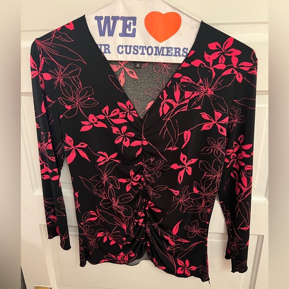 Suzie In The City matching skirt and top - Picture 2 of 7